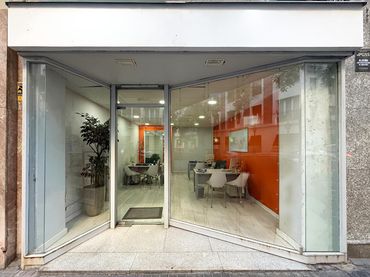 Local comercial en venta en Calle de Montesa