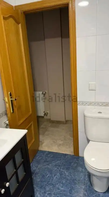Bathroom of Flat for sale in Ciudad Real  with Air Conditioner, Heating and Terrace