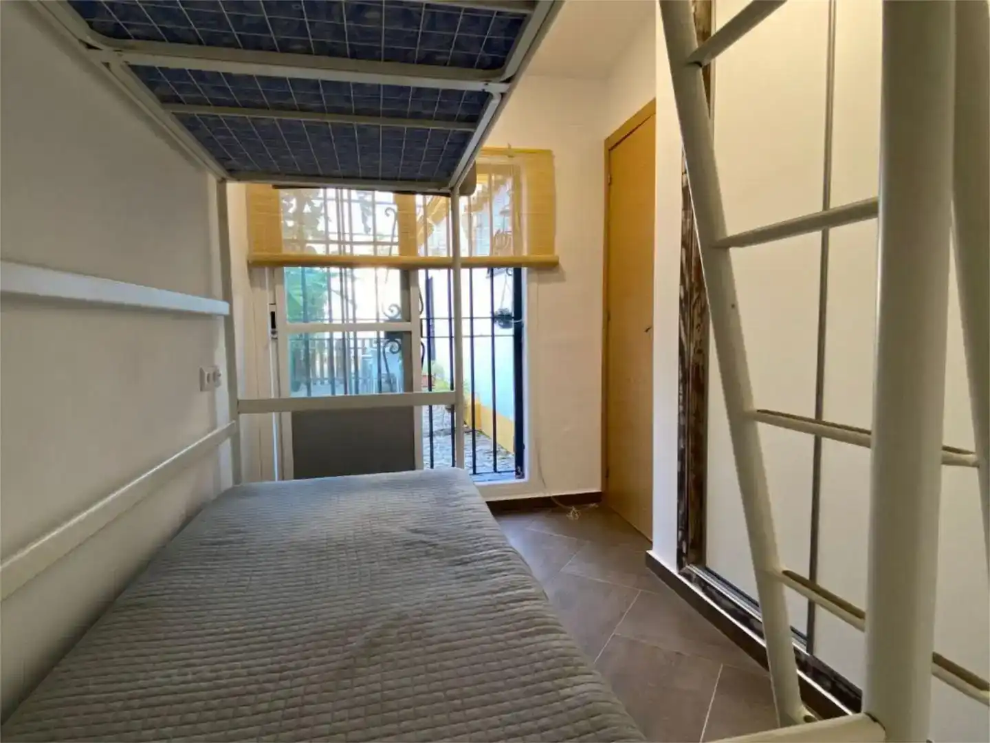 Dormitori de Casa adosada de lloguer en Sanlúcar de Barrameda amb Aire condicionat