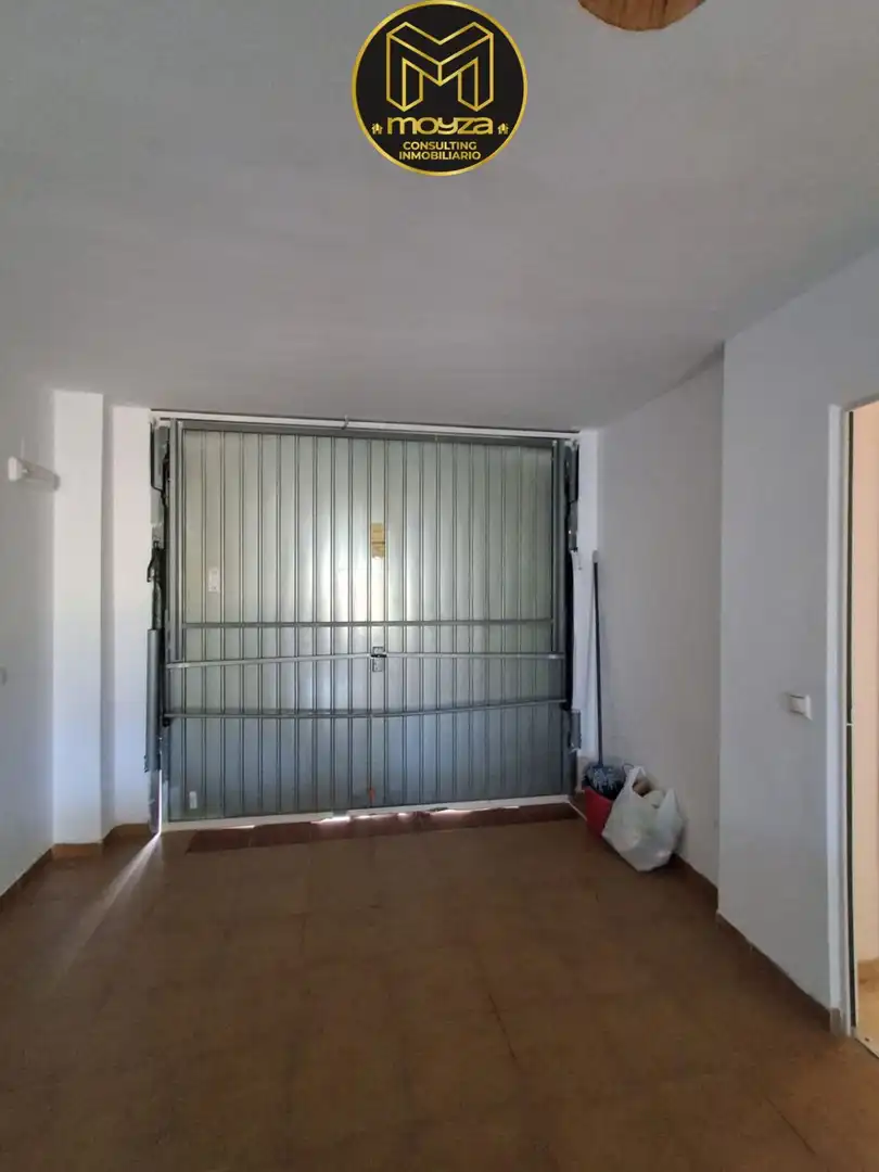 Casa adosada en venda en Jaén amb Aire condicionat, Calefacció i Jardí privat