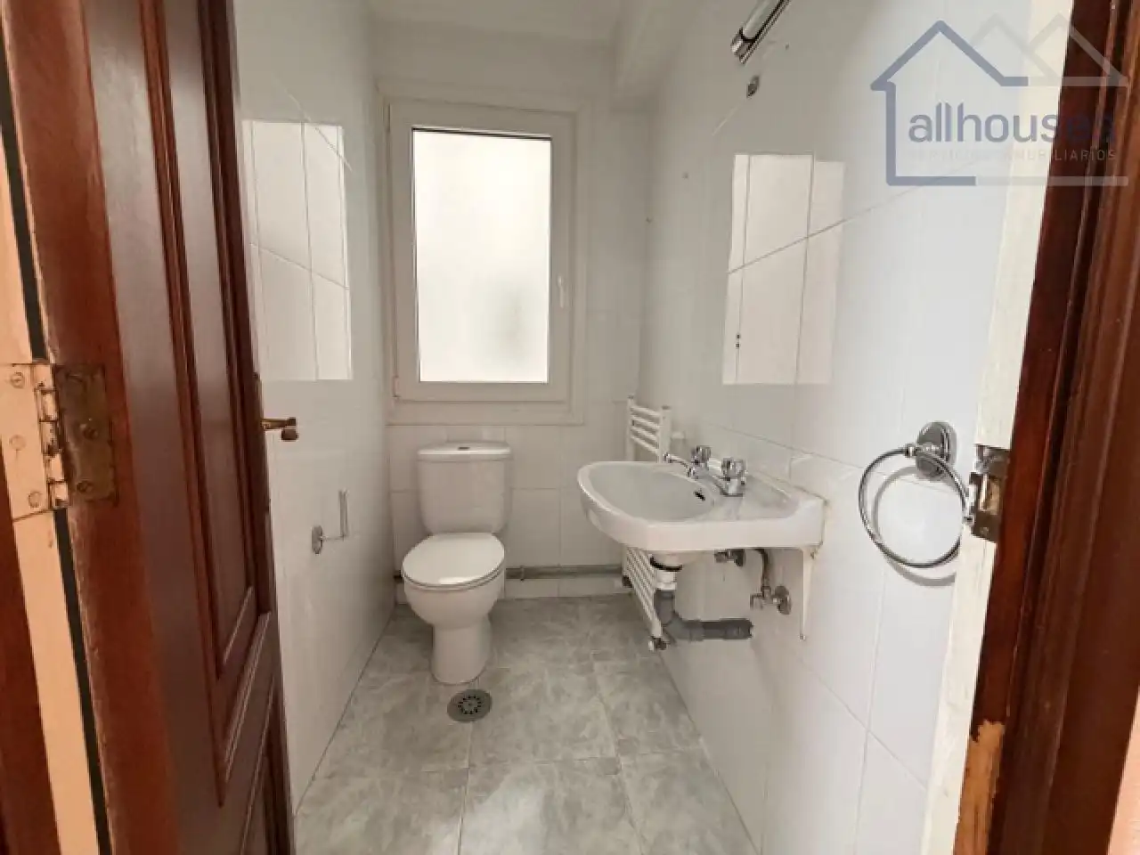 Baño de Piso en venta en Vigo  con Calefacción, Parquet y Terraza