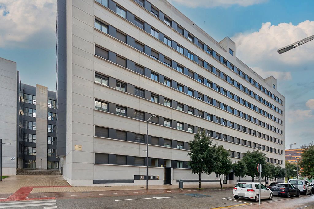 Vista exterior de Pis en venda en  Pamplona / Iruña amb Traster i Piscina