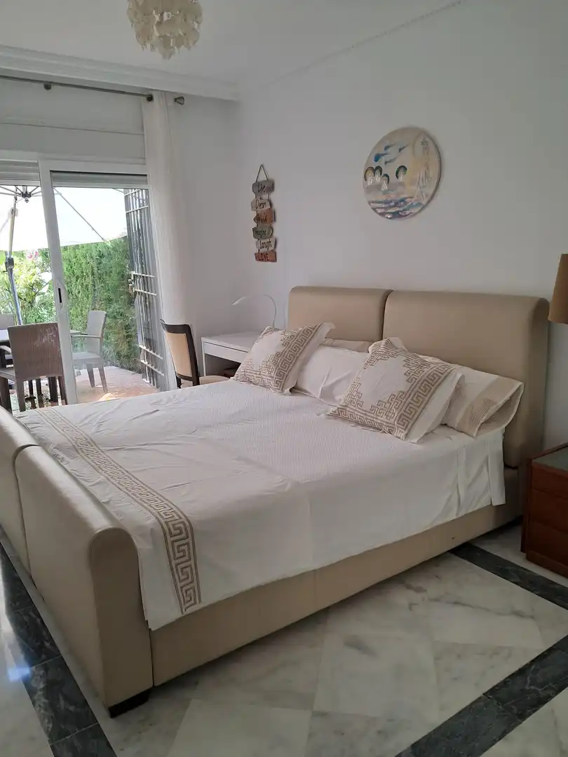 Wohnung mit Garten zur Miete in Nueva Andalucía, imagen 3