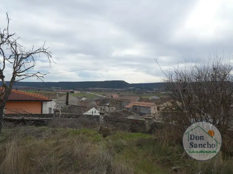Houses for sale in Olivares de Duero