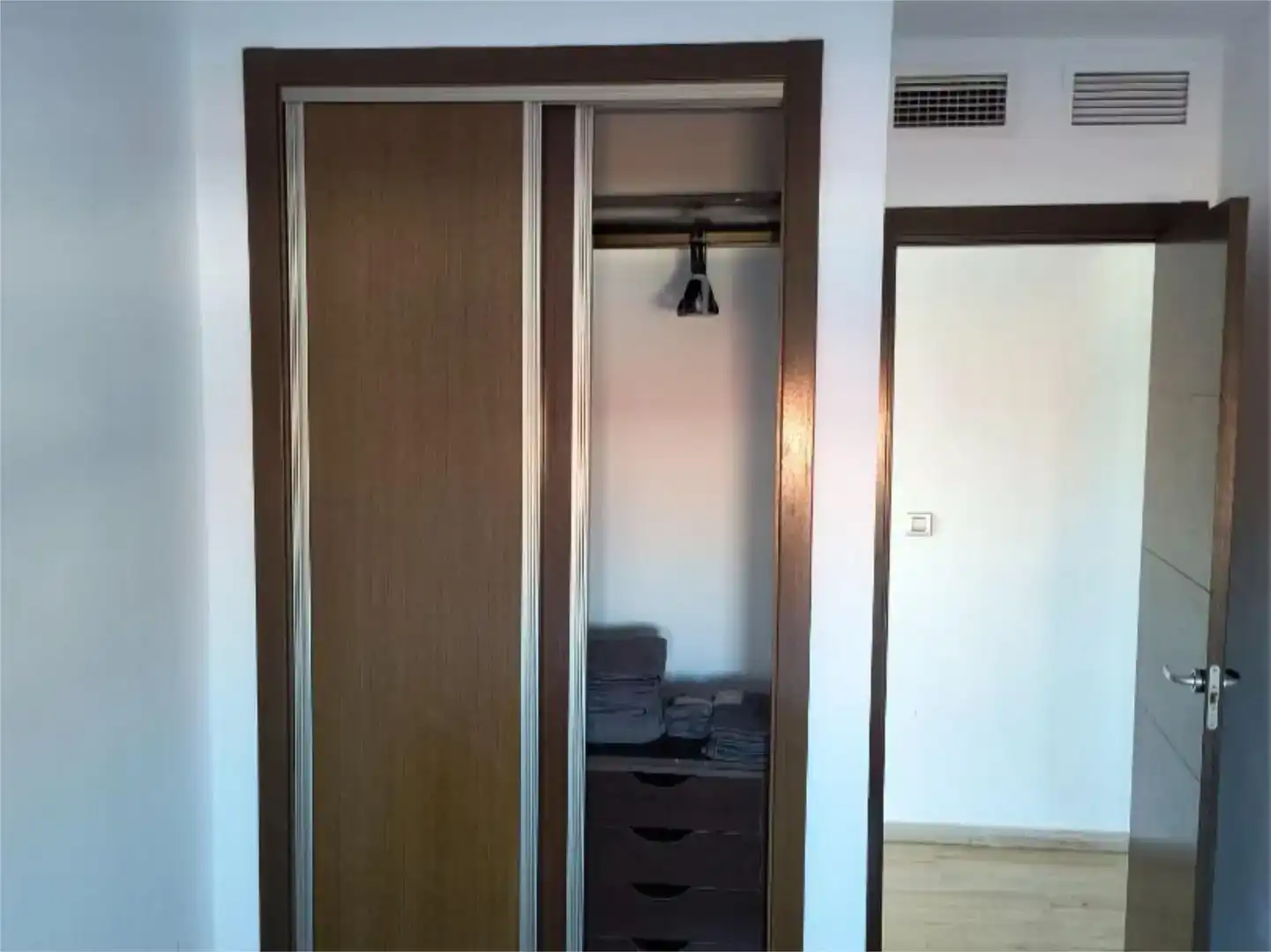 Schlafzimmer von Dachboden zur Miete in Alicante / Alacant mit Klimaanlage, Schwimmbad und Balkon