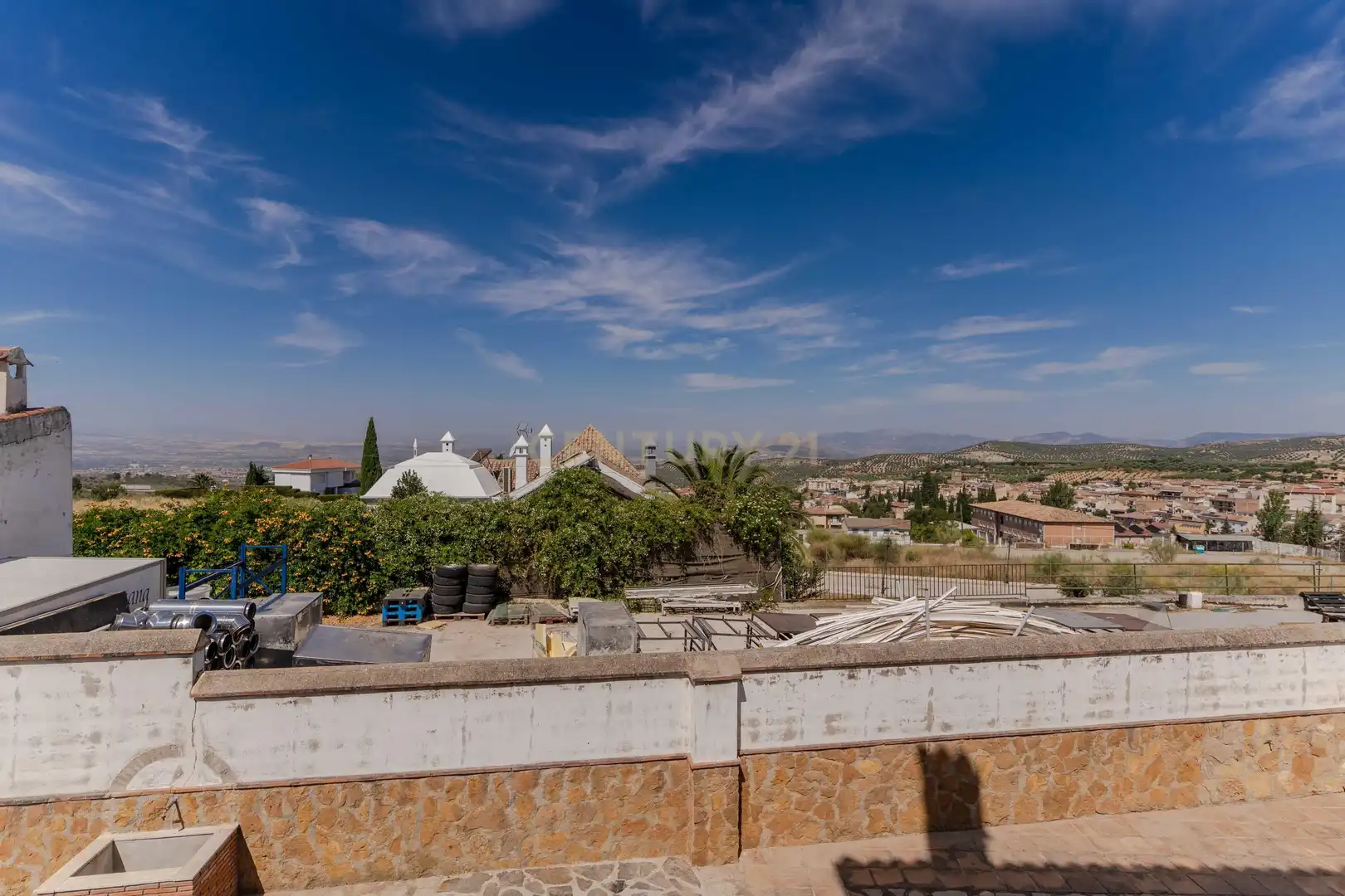 Vista exterior de Casa o xalet en venda en Alfacar amb Jardí privat i Piscina