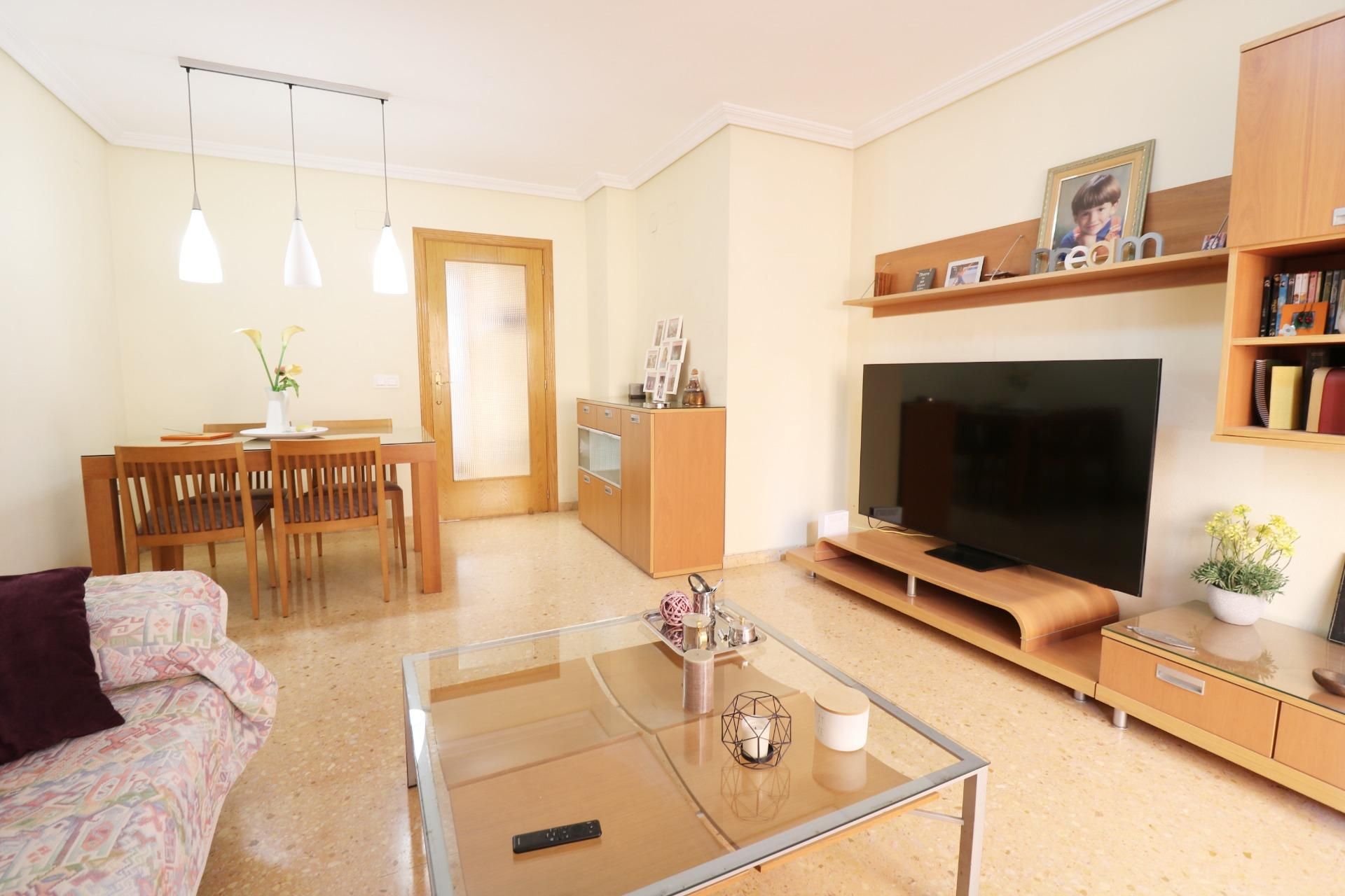 Living room of Flat for sale in Alicante / Alacant  with Air Conditioner, Private garden and Storage room