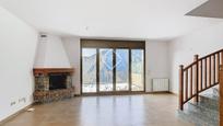 Living room of House or chalet for sale in  Madrid Capital  with Heating, Parquet flooring and Terrace