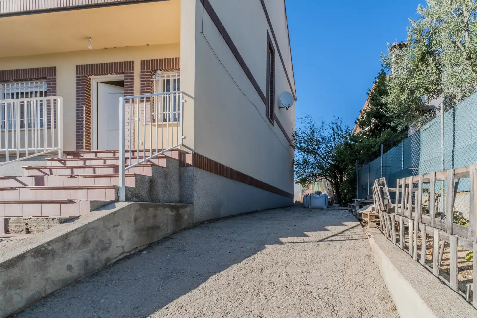 Detached house with garden for sale in Avenida Juan Pablo II, imagen 7