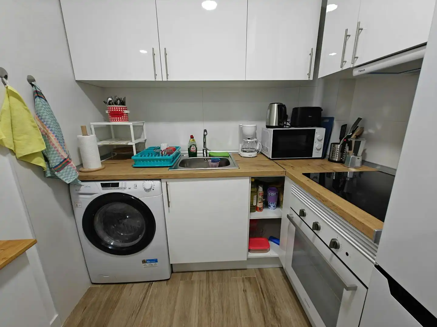 Kitchen of Flat for share in Madrid  with Heating and Washing machine