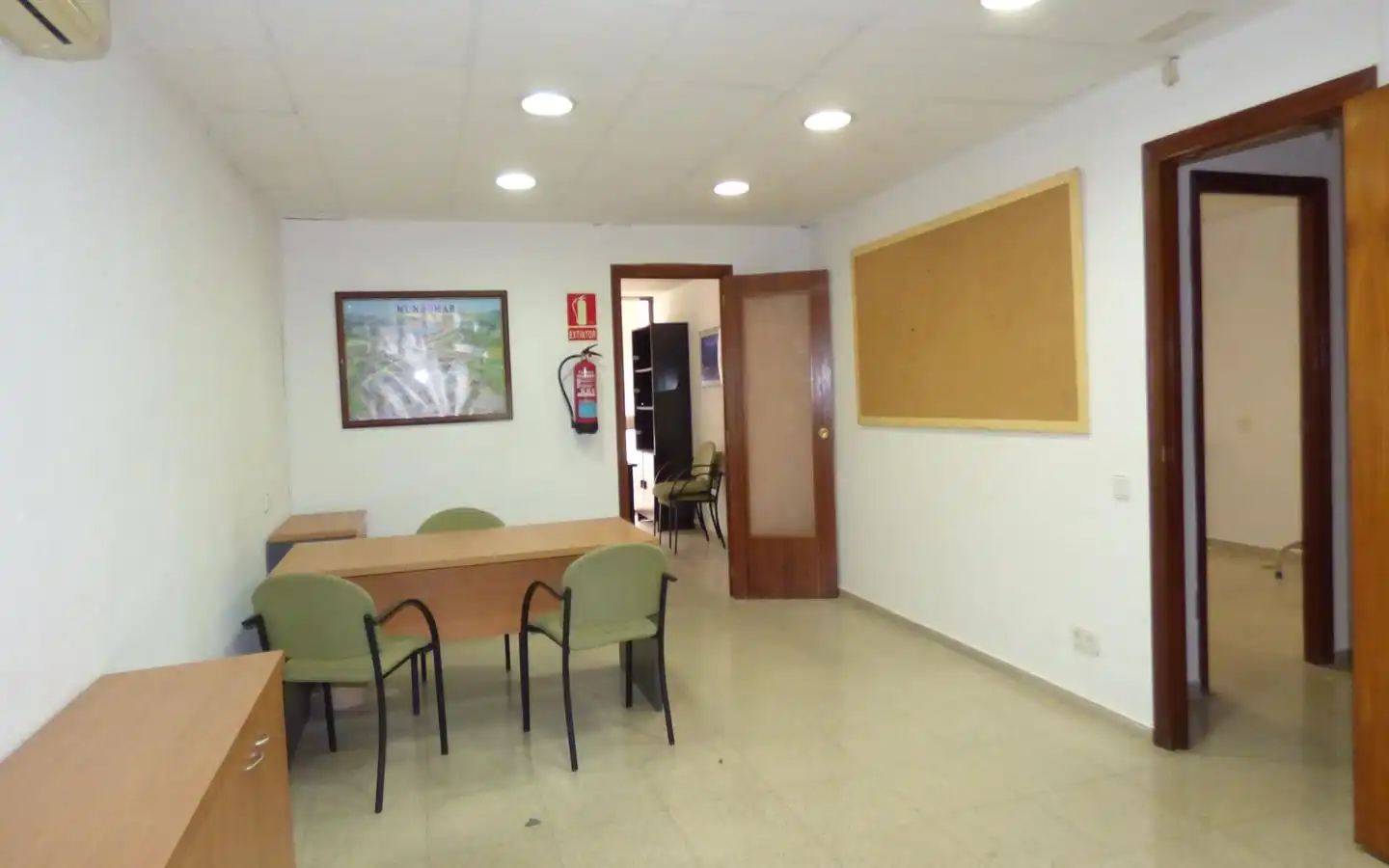 Büro zur Miete in Benidorm mit Klimaanlage und Möbliert