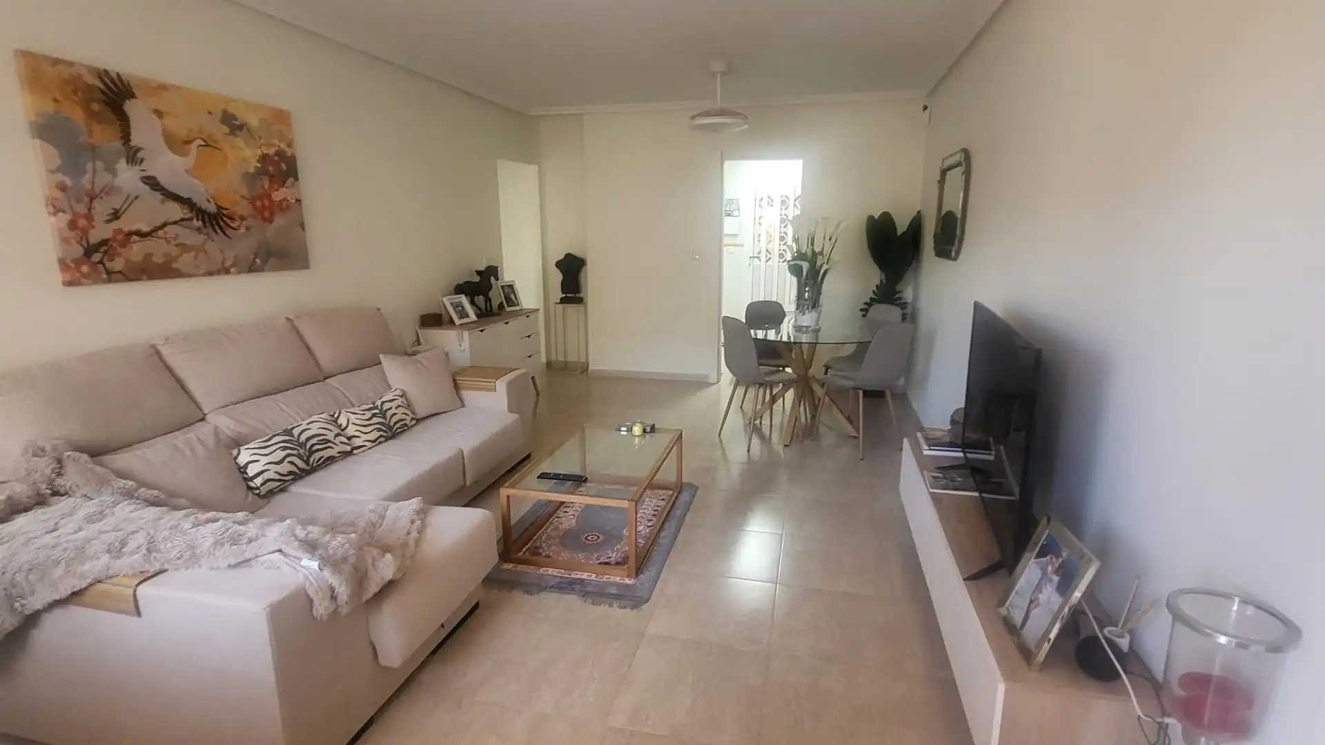 Sala d'estar de Casa adosada en venda en Elche / Elx amb Calefacció, Jardí privat i Moblat