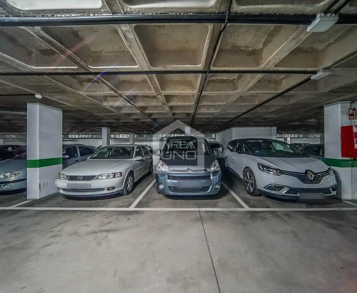 Parking de Piso en venta en Alcorcón con Aire acondicionado, Calefacción y Terraza