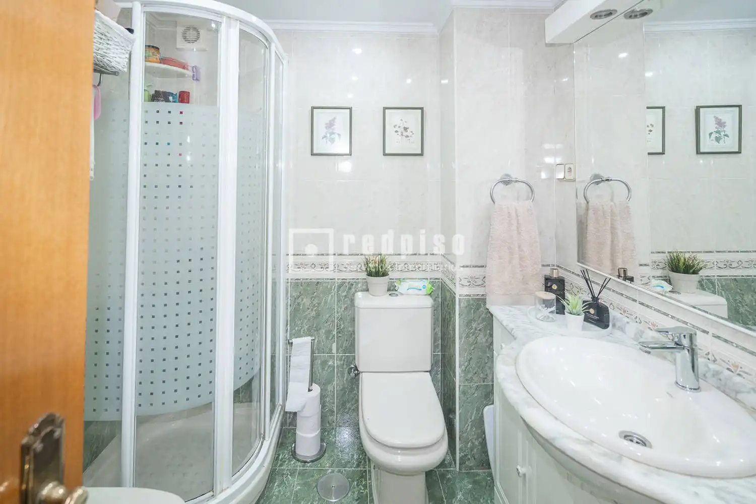 Badezimmer von Wohnung zum Verkauf in Móstoles mit Klimaanlage, Heizung und Privatgarten