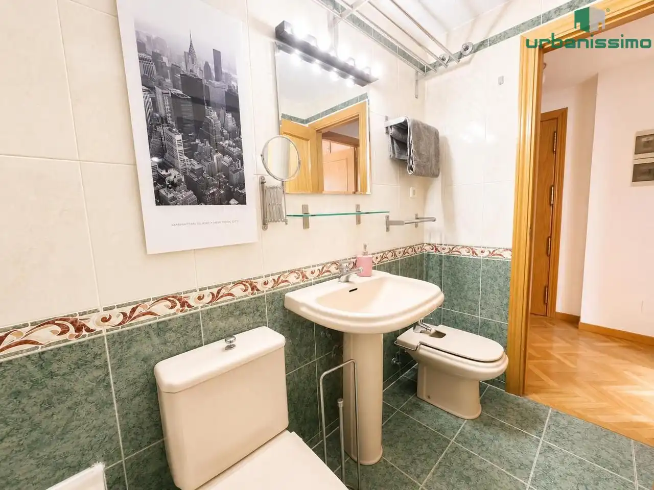 Bany de Apartament en venda en Madrid amb Calefacció