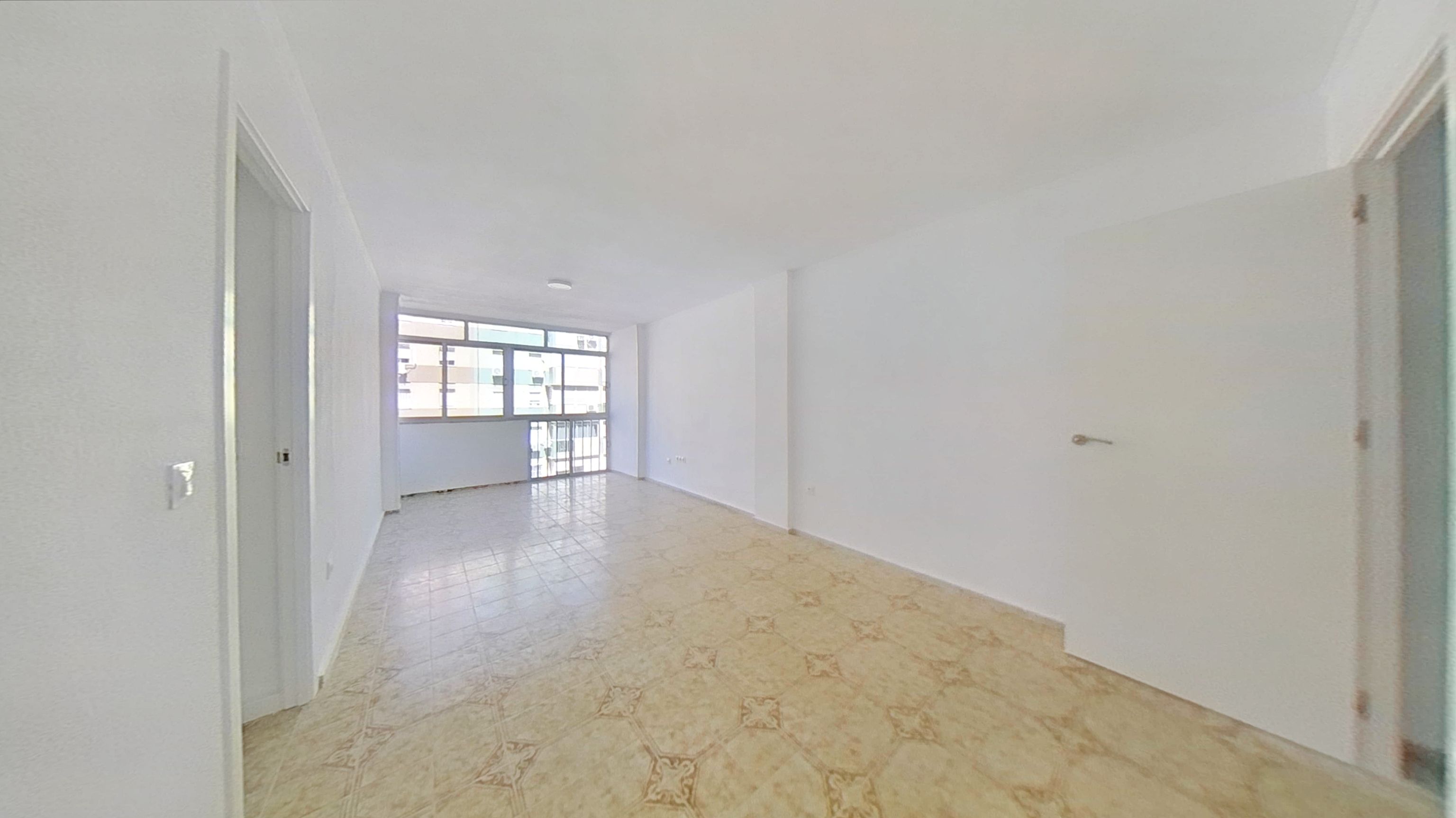 Vista exterior de Pis de lloguer en  Sevilla Capital amb Forn i Es permeten mascotes