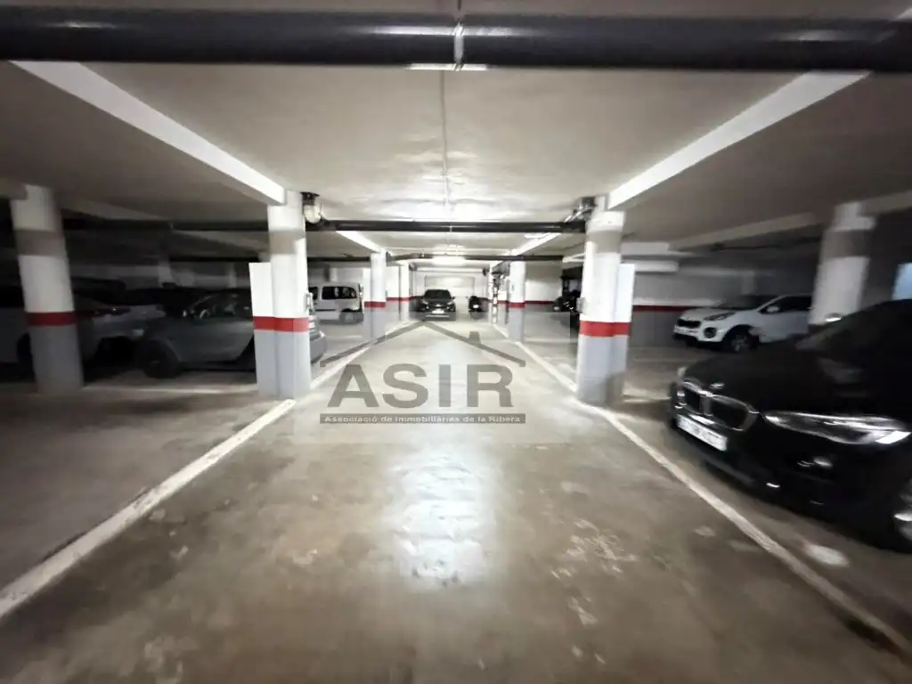 Parkplatz von Garage zum Verkauf in Alzira