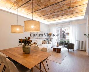 Living room of Flat to rent in  Barcelona Capital  with Air Conditioner, Heating and Parquet flooring