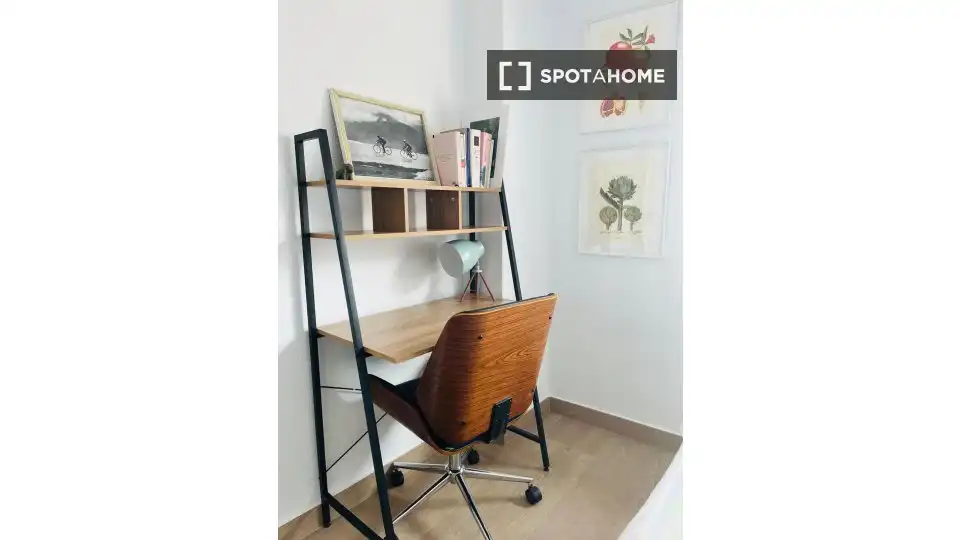 Dormitori de Apartament per a compartir en Alicante / Alacant amb Aire condicionat, Terrassa i Moblat