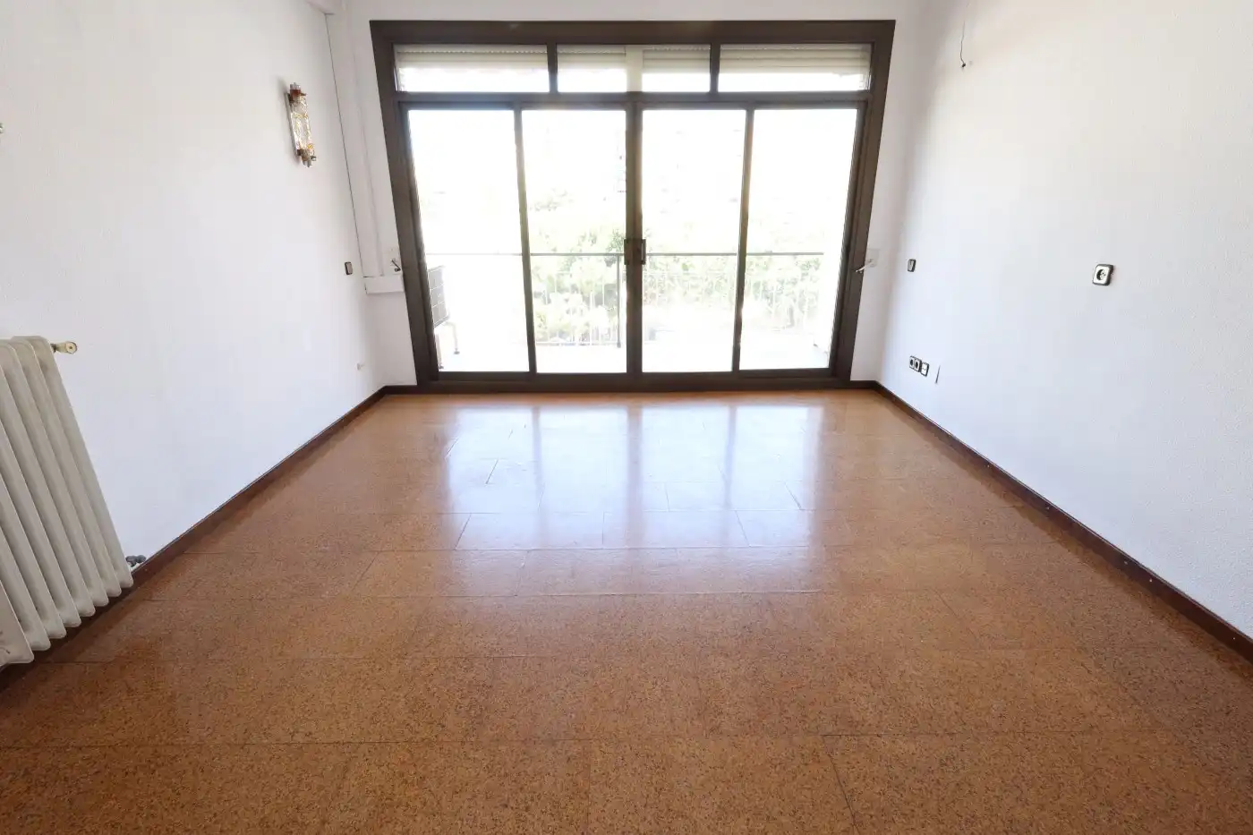 Wohnzimmer von Wohnung zum Verkauf in Barcelona mit Heizung, Balkon und Haustechnik