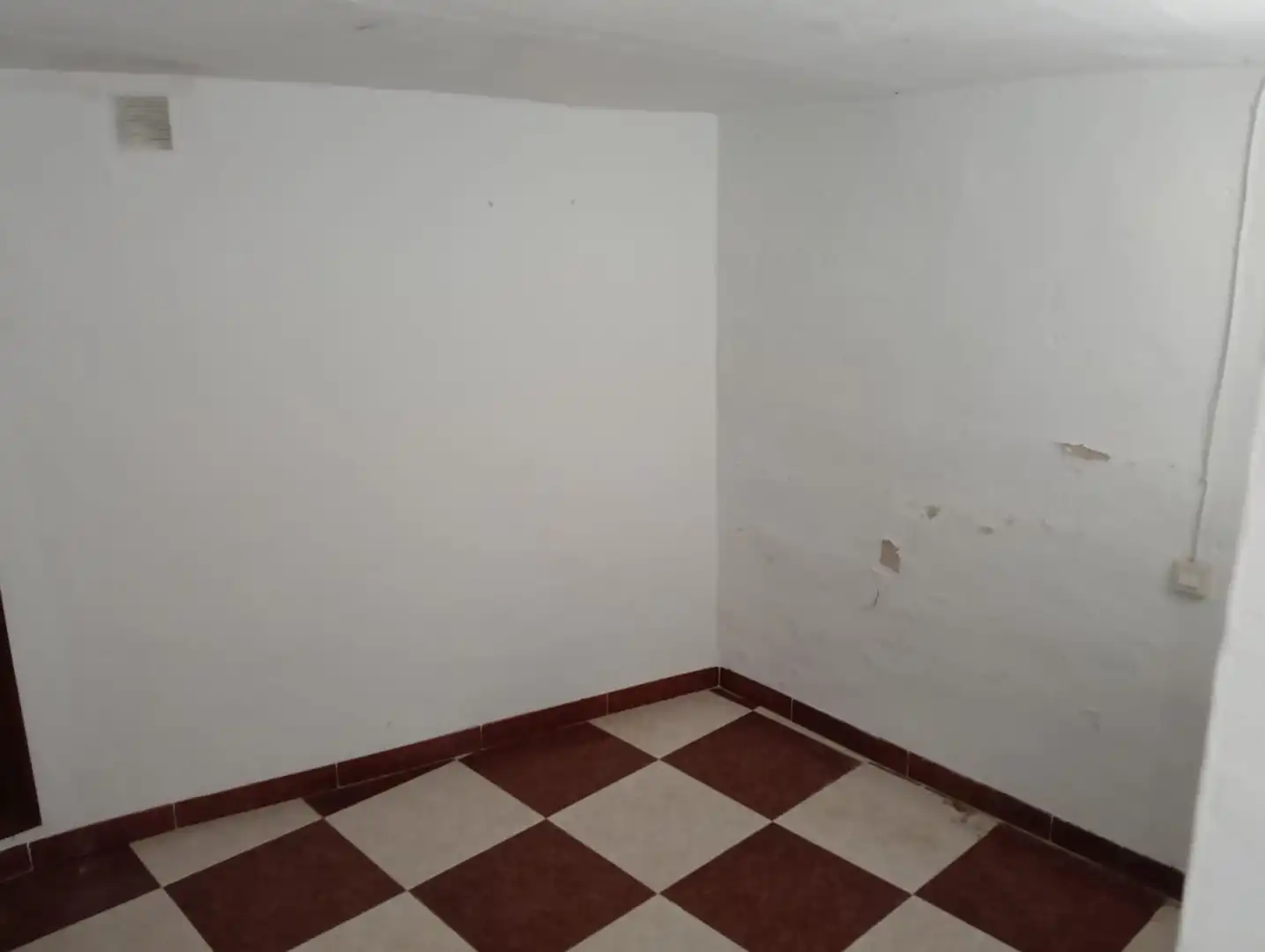 Casa adosada en venta en Constantina