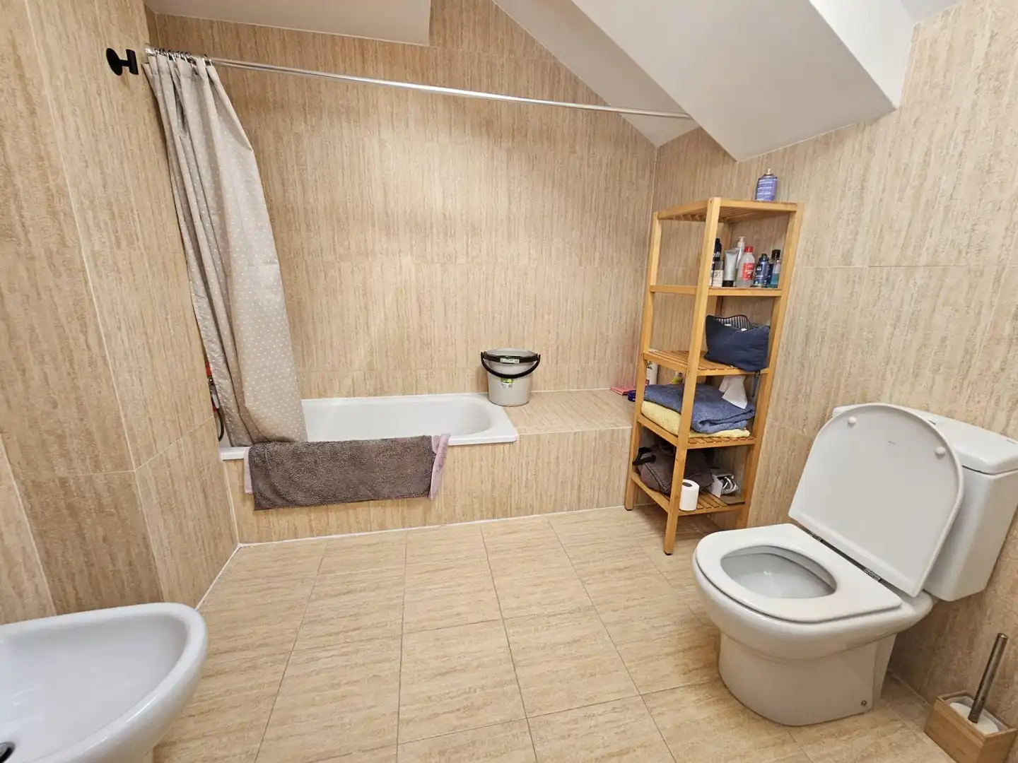 Baño de Piso en venta en Bétera con Aire acondicionado, Calefacción y Jardín privado
