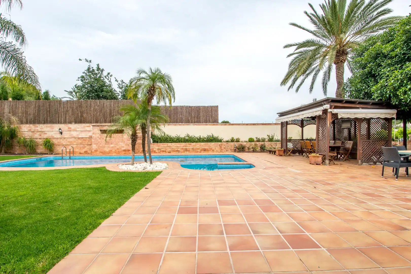 Schwimmbecken von Haus oder Chalet zum Verkauf in Molina de Segura mit Klimaanlage, Heizung und Privatgarten