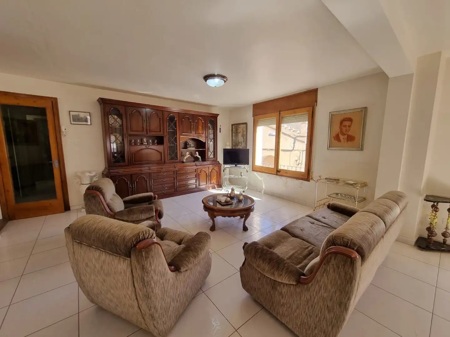 Sala d'estar de Finca rústica en venda en Ginestar amb Calefacció i Terrassa