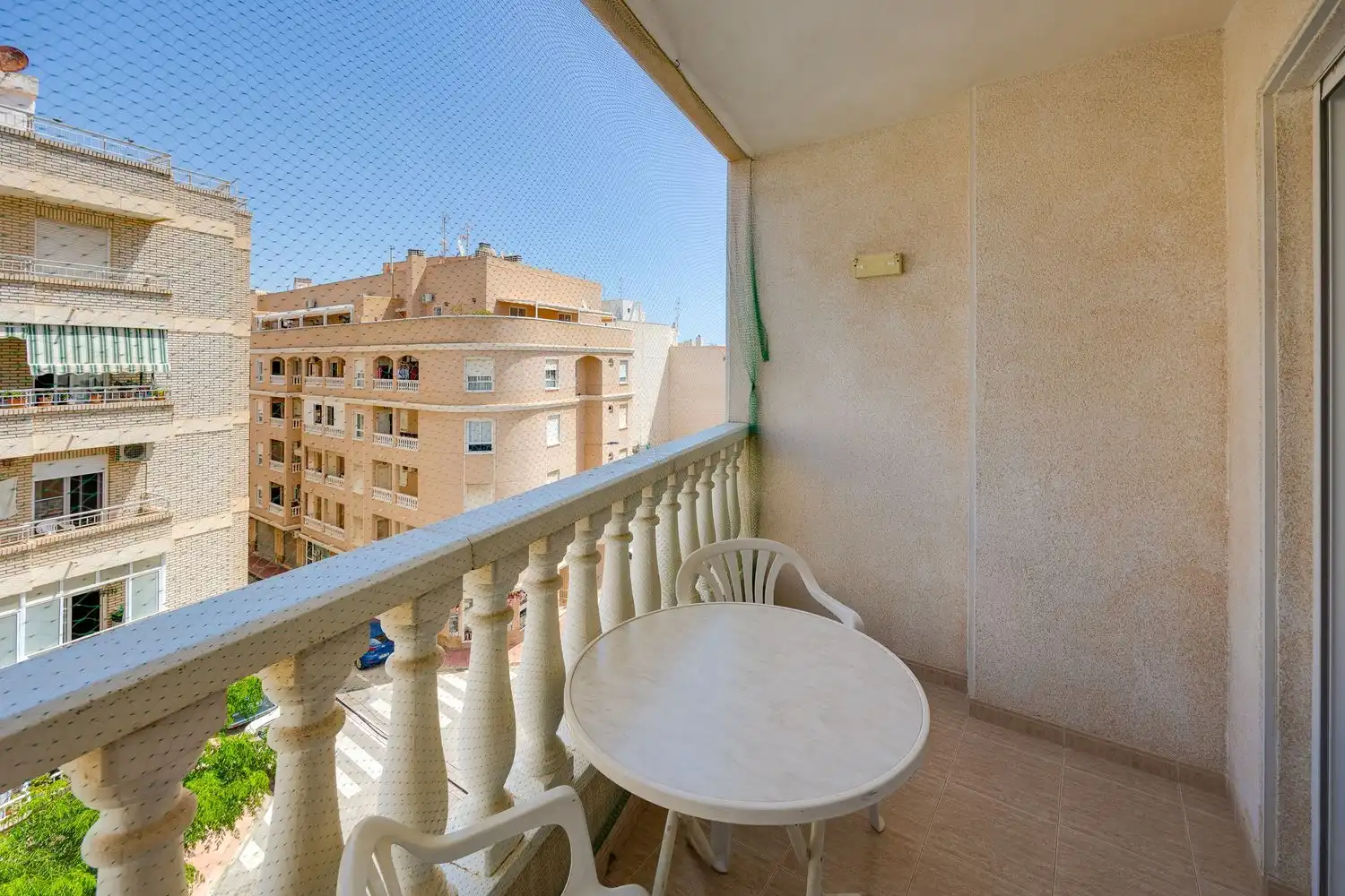 Terraza de Piso en venta en Torrevieja con Terraza y Amueblado