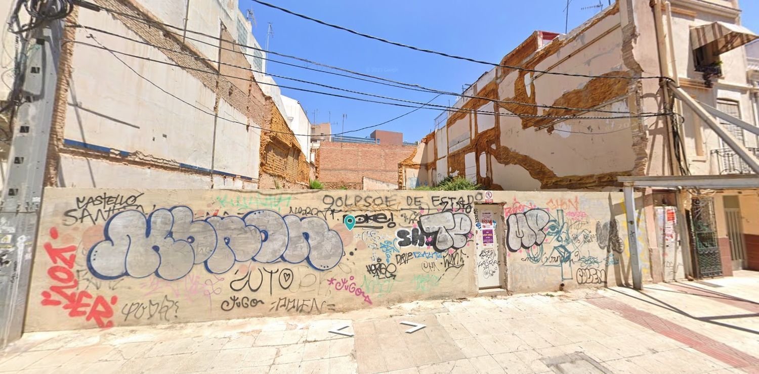 Vista exterior de Edifici en venda en Castellón de la Plana / Castelló de la Plana