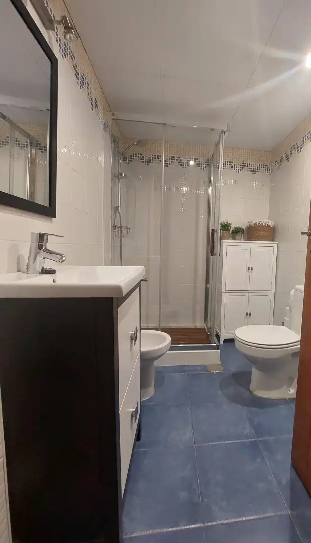 Bathroom of Flat for sale in Cáceres  with Air Conditioner and Storage room