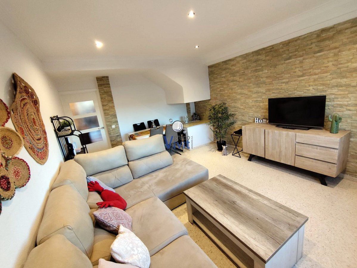 Sala de estar de Dúplex en venta en Alcalá de Guadaira