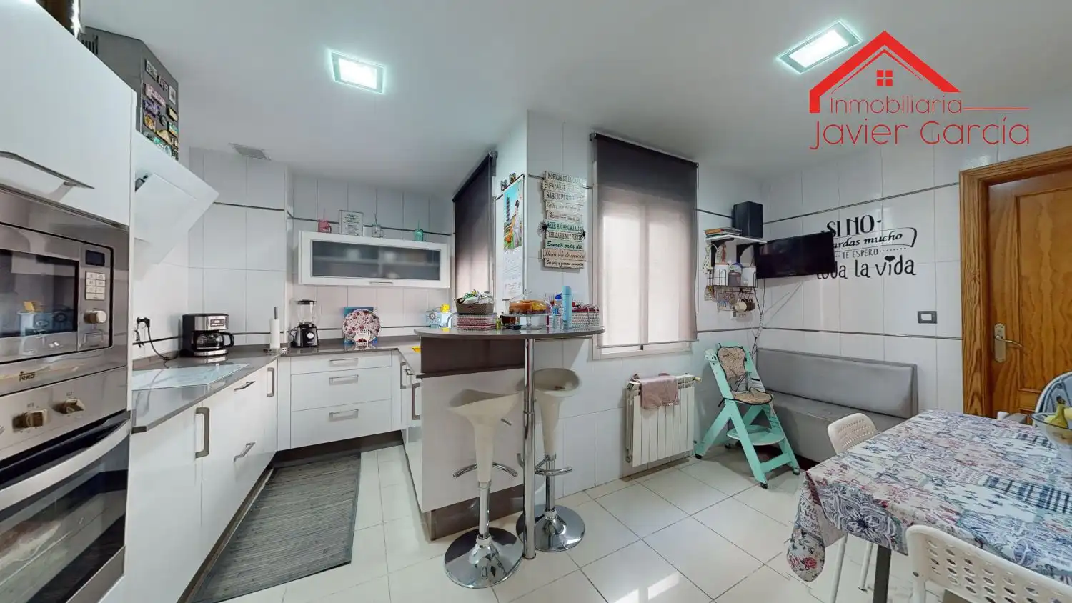 Cocina de Dúplex en venta en Villafranca de los Barros con Aire acondicionado, Calefacción y Parquet