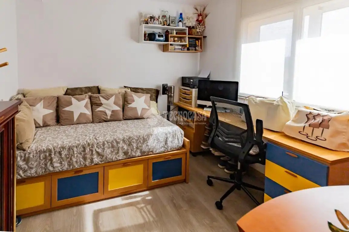 Schlafzimmer von Wohnung zum Verkauf in Calafell mit Klimaanlage, Abstellraum und Balkon