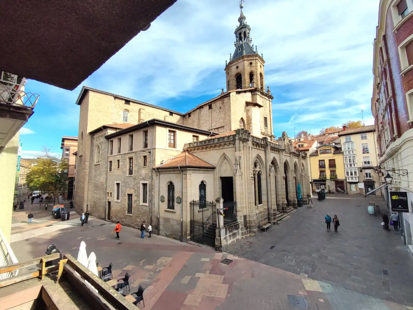 Vista exterior de Pis en venda en Vitoria - Gasteiz