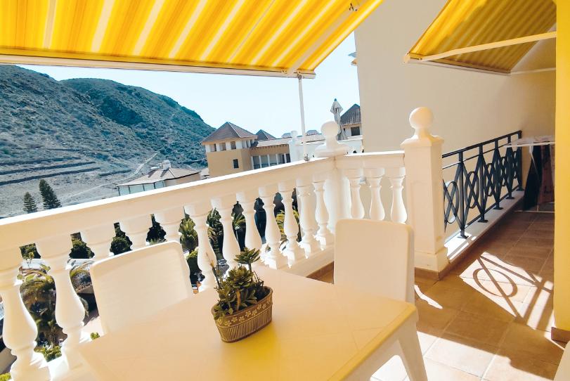 Foto 1 de Ático de alquiler en Calle la Marea, 3, Los Cristianos, Santa Cruz de Tenerife