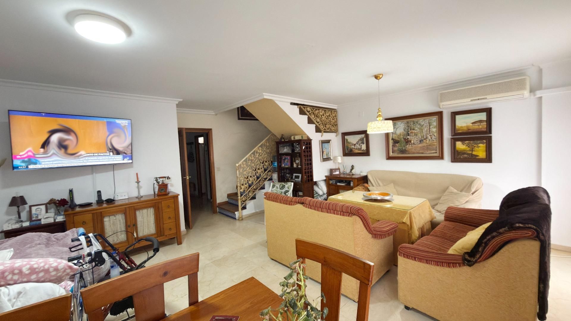 Sala de estar de Dúplex en venta en  Huelva Capital