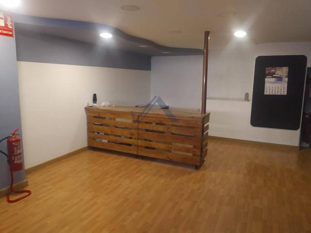 Local comercial en Venta en Carrer de Solsona en Les Arenes - La Grípia  Can Montllor