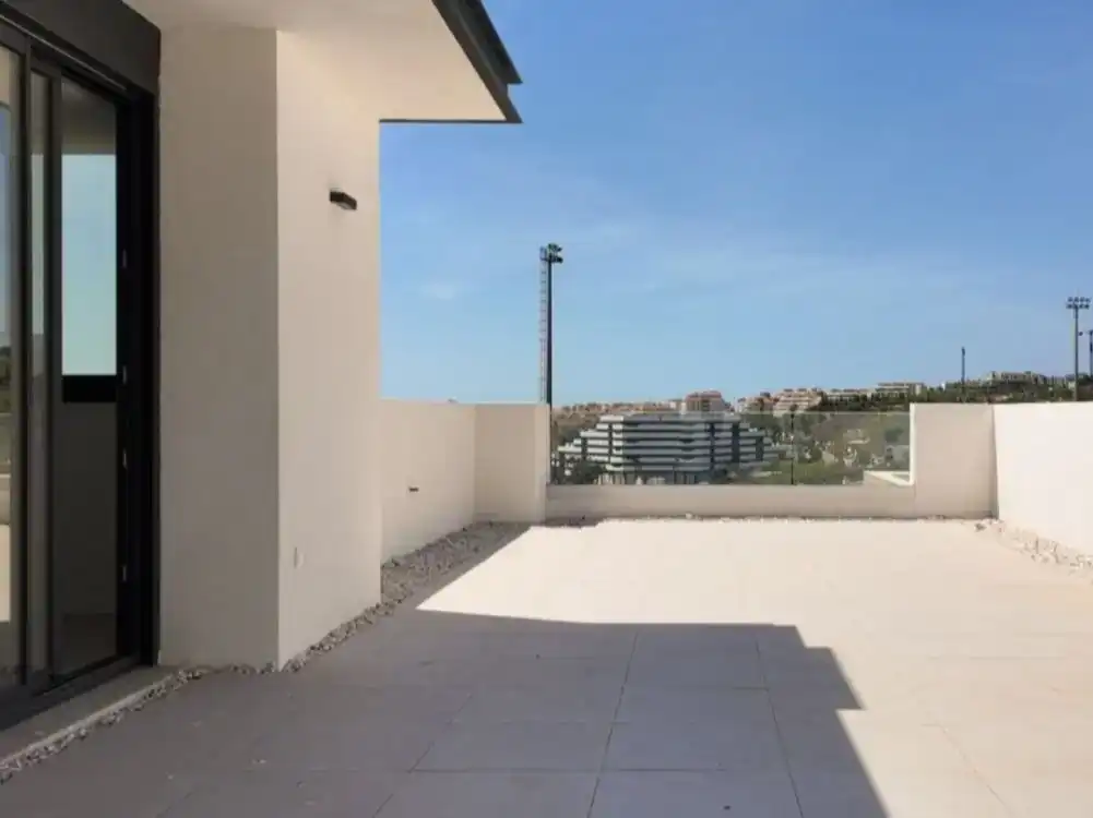 Terrassa de Àtic en venda en Estepona amb Aire condicionat, Piscina i Balcó