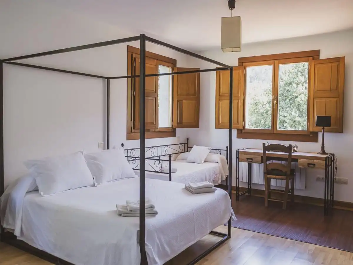 Dormitori de Casa o xalet en venda en Llanes amb Calefacció, Jardí privat i Terrassa