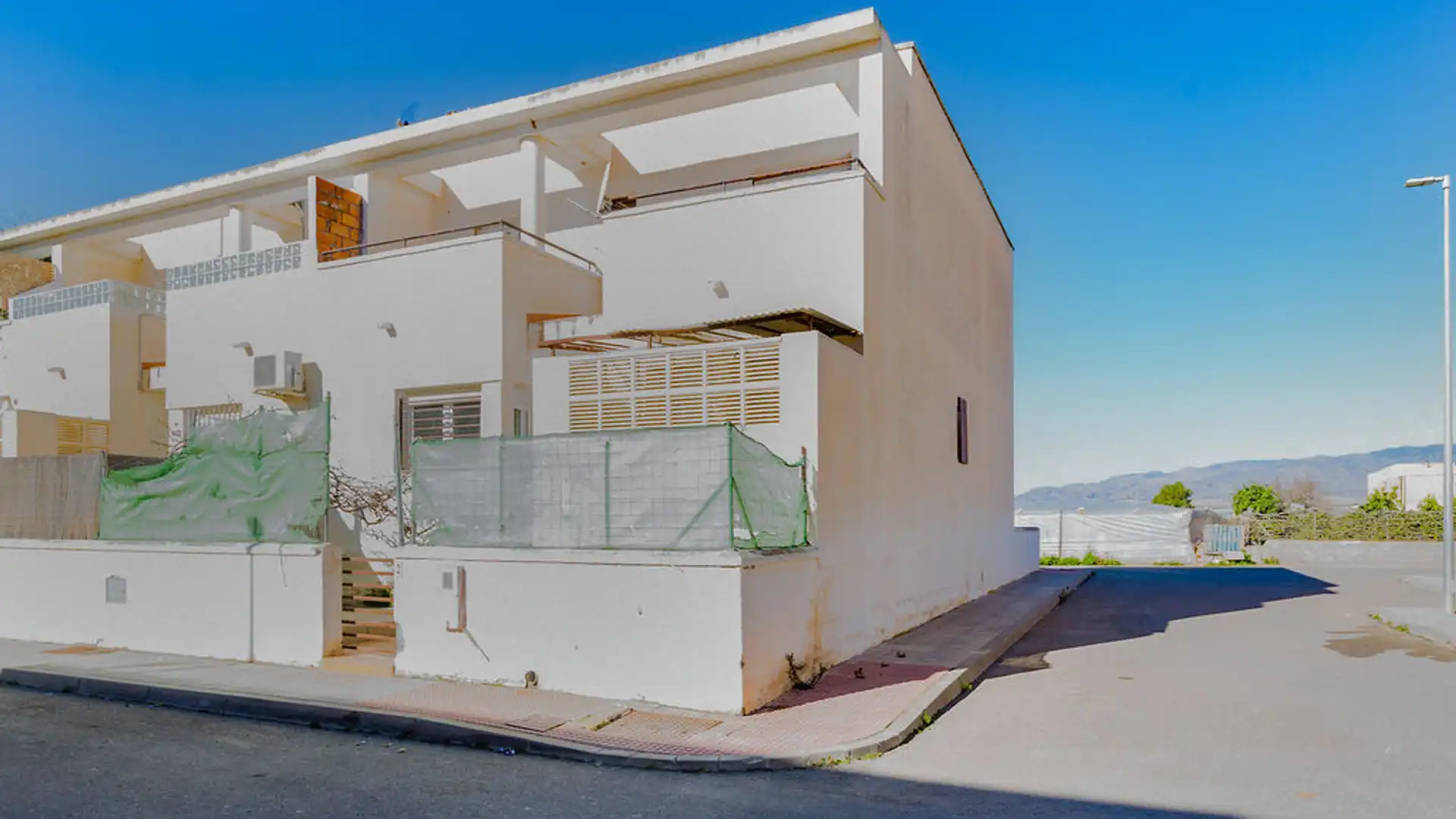 Vista exterior de Casa adosada en venta en Níjar