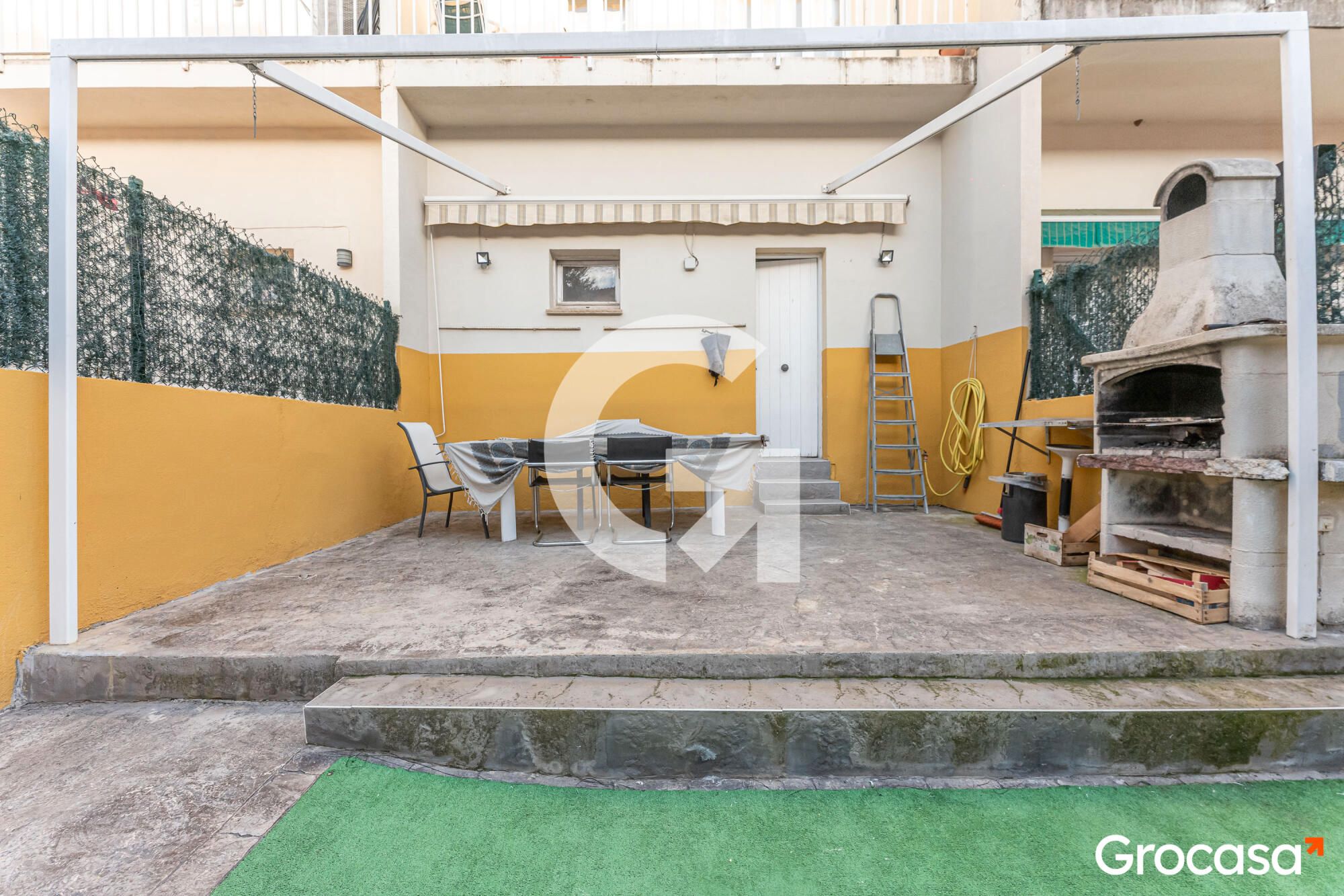 Terrace of House or chalet for sale in Manresa  with Air Conditioner, Heating and Terrace