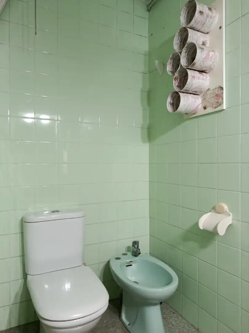Badezimmer von Wohnung zum Verkauf in Girona mit Heizung, Terrasse und Balkon
