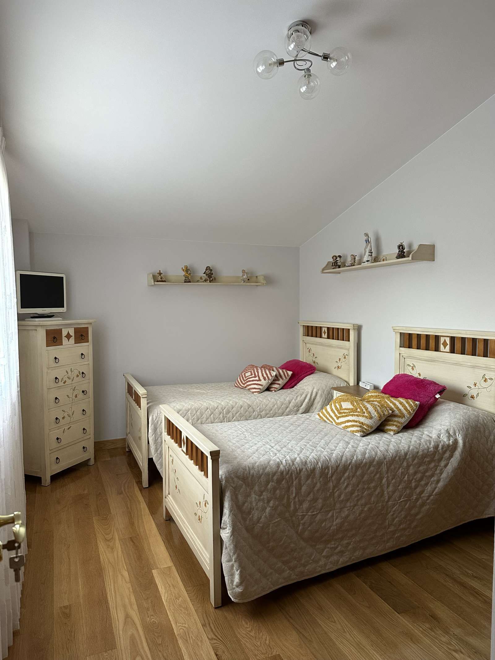 Bedroom of Flat to share in Loiu  with Air Conditioner, Heating and Terrace