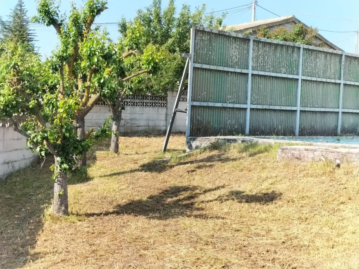 Wohnung zum Verkauf in Valdeolea mit Privatgarten und Schwimmbad