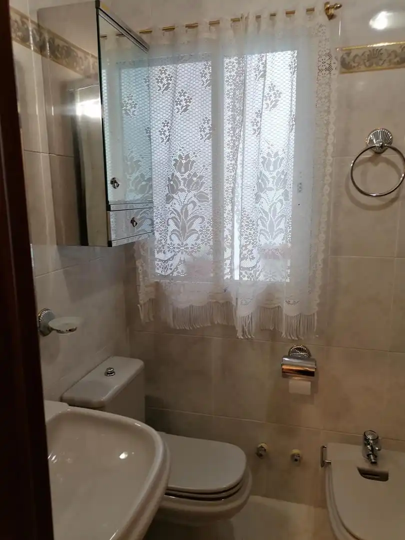Baño de Piso de alquiler en Jaén con Amueblado