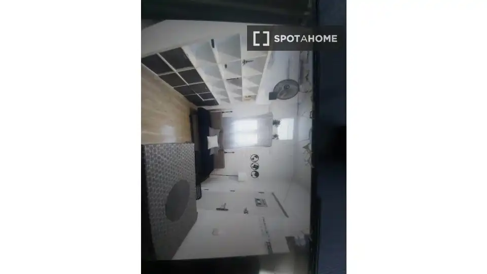 Bedroom of Flat for rent in Madrid  with Air Conditioner, Heating and Furnished