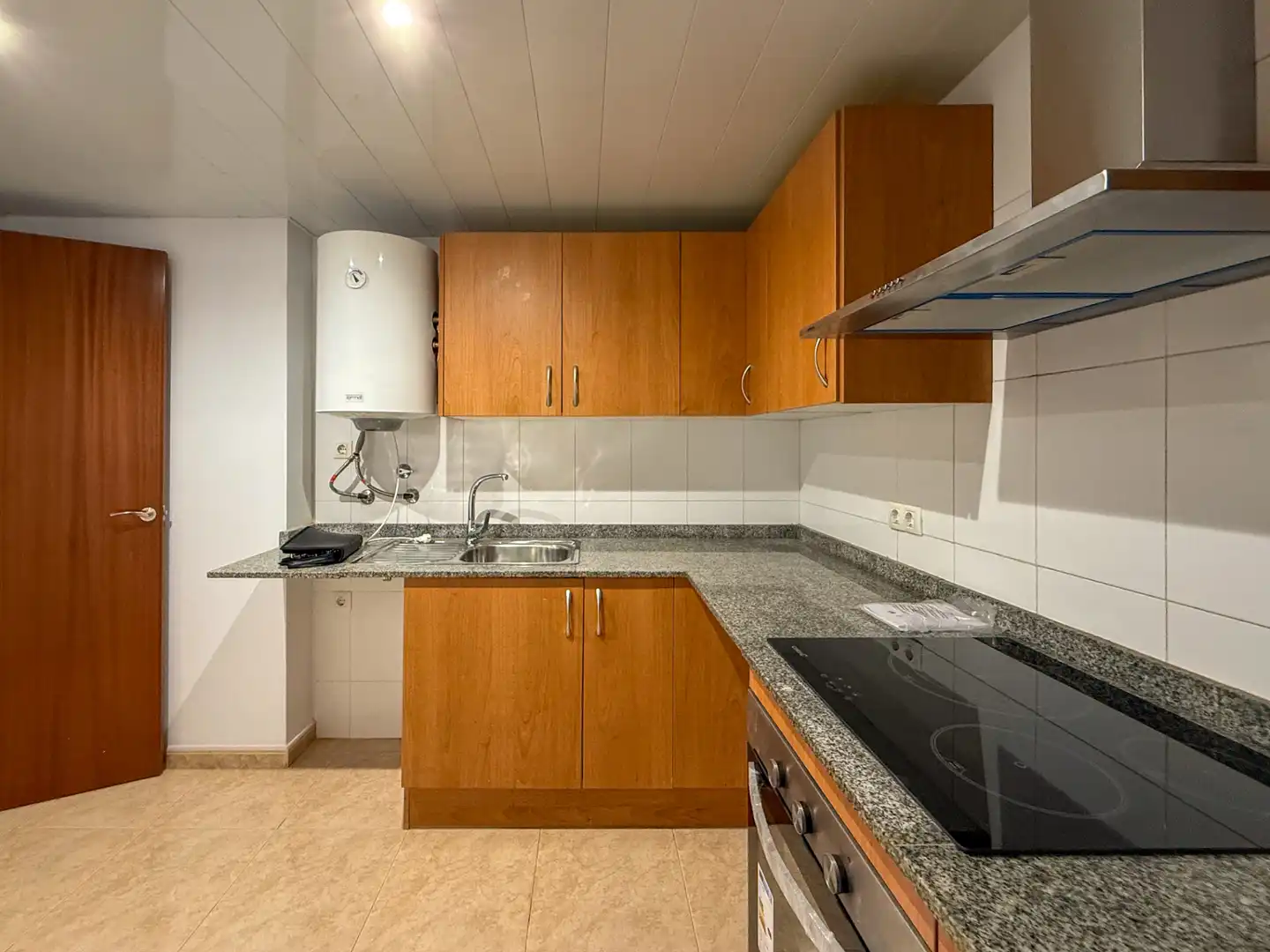 Kitchen of Flat for sale in Palafrugell  with Parquet flooring, Oven and TV