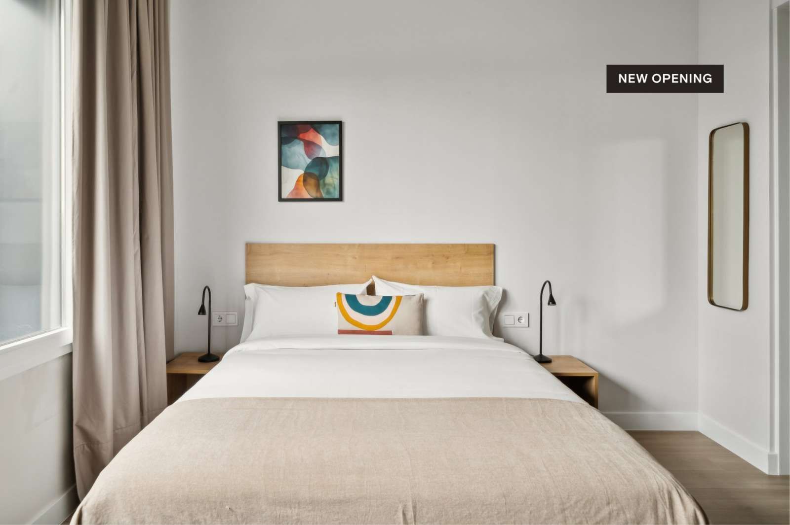 Bedroom of Study to share in  Madrid Capital  with Air Conditioner and Terrace