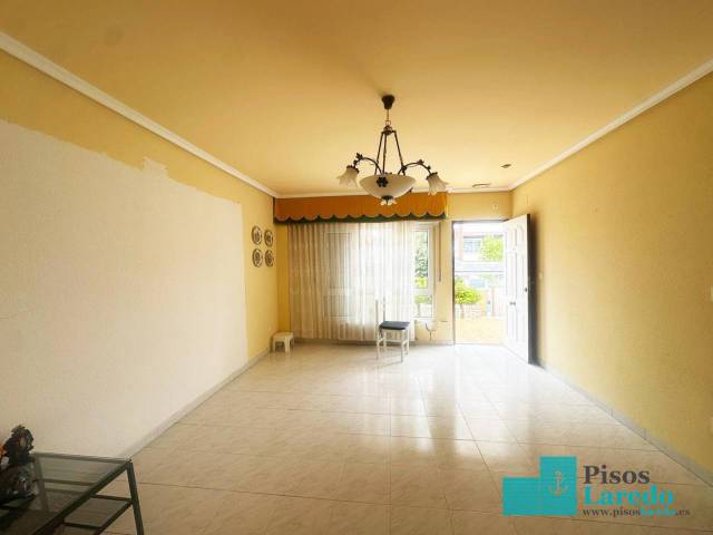 Piso en Venta en Avenida Enrique Mowinckel, 60 en Zona Playa